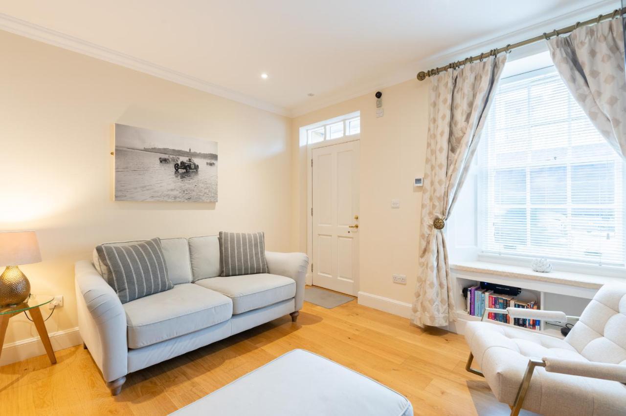138 North Street - Luxury 2 Bed 2 Bath With Secret Garden, Summerhouse, Putting Green St Andrews Esterno foto