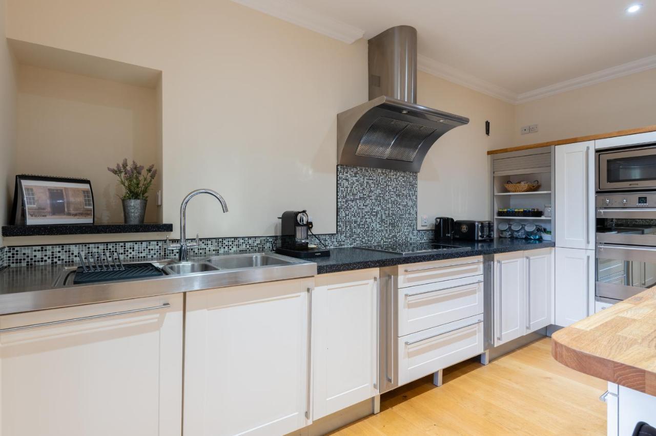 138 North Street - Luxury 2 Bed 2 Bath With Secret Garden, Summerhouse, Putting Green St Andrews Esterno foto