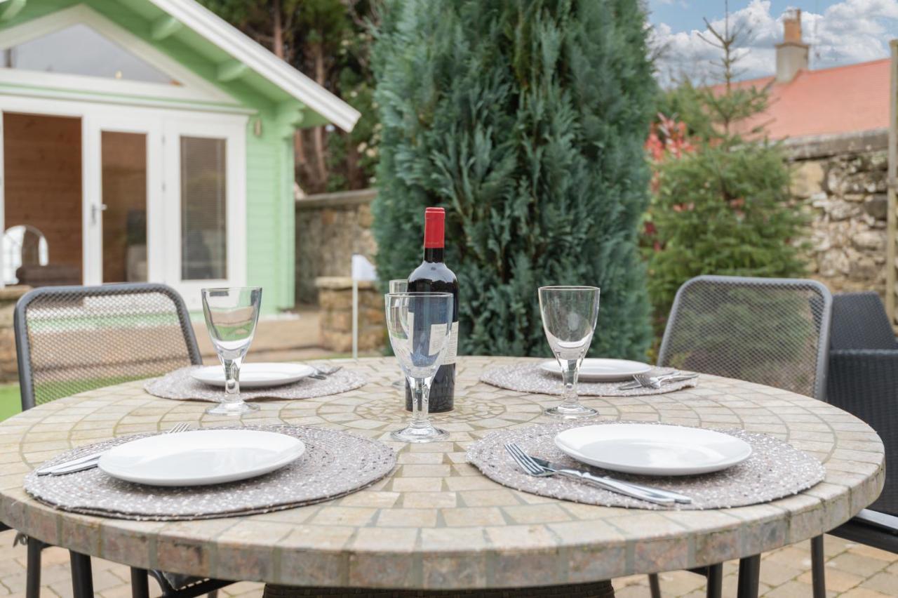 138 North Street - Luxury 2 Bed 2 Bath With Secret Garden, Summerhouse, Putting Green St Andrews Esterno foto